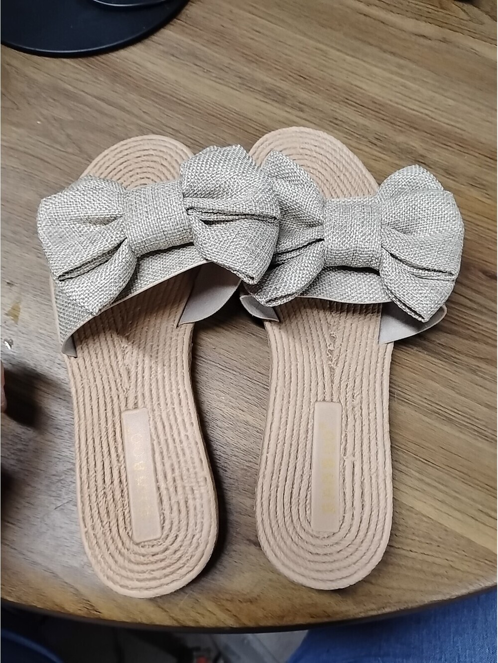 Bamboo Tan Boho Sandals slip on flats shoes Size 9 Burlap Bow Open Toe